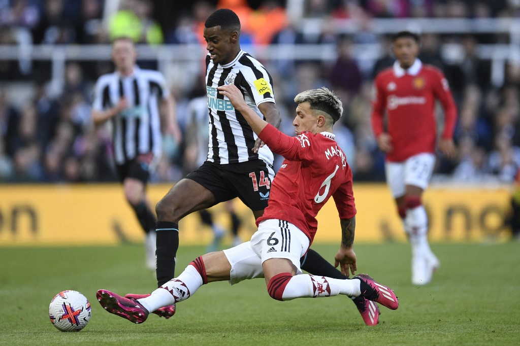 Newcastle unggul benam United di laman sendiri