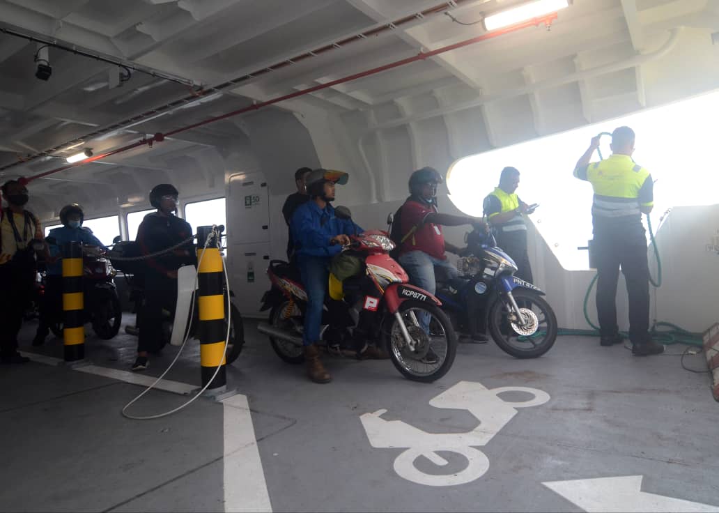 Penunggang motosikal nikmati 30 peratus diskaun tambang feri Pulau Pinang