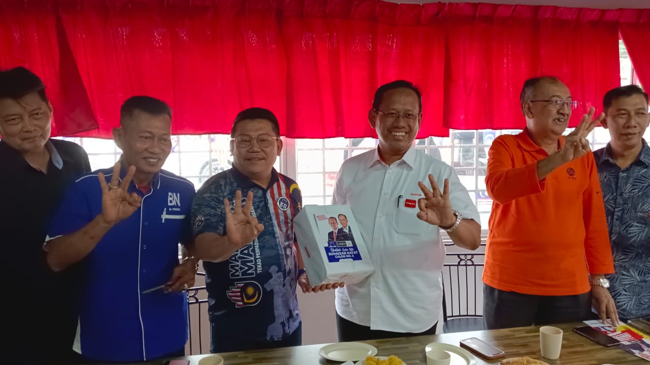 PRK: Kempen Suhaizan turut guna logo BN