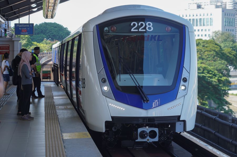 3 stesen LRT alami gangguan perkhidmatan akibat disambar petir