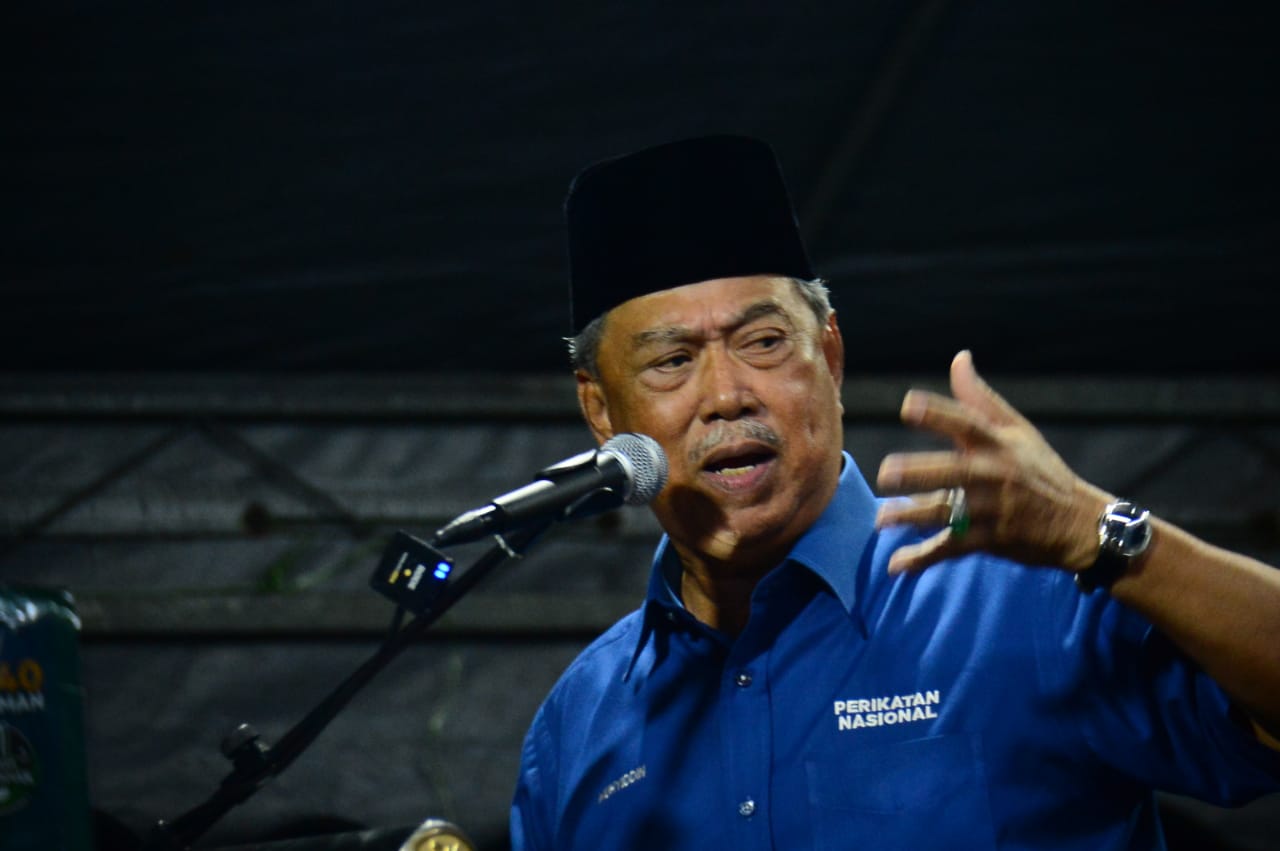 Muhyiddin keluar ‘fatwa’ baharu, harus tinggalkan UMNO