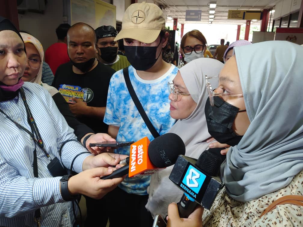 Hamdan semangat teruskan ‘show’ walau sakit – Isteri