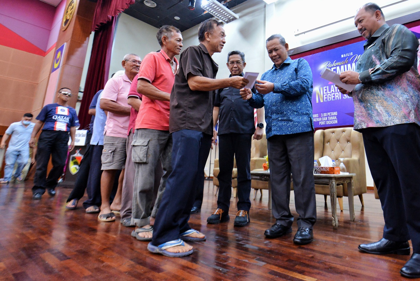 Ingen bantu nelayan Negeri Sembilan
