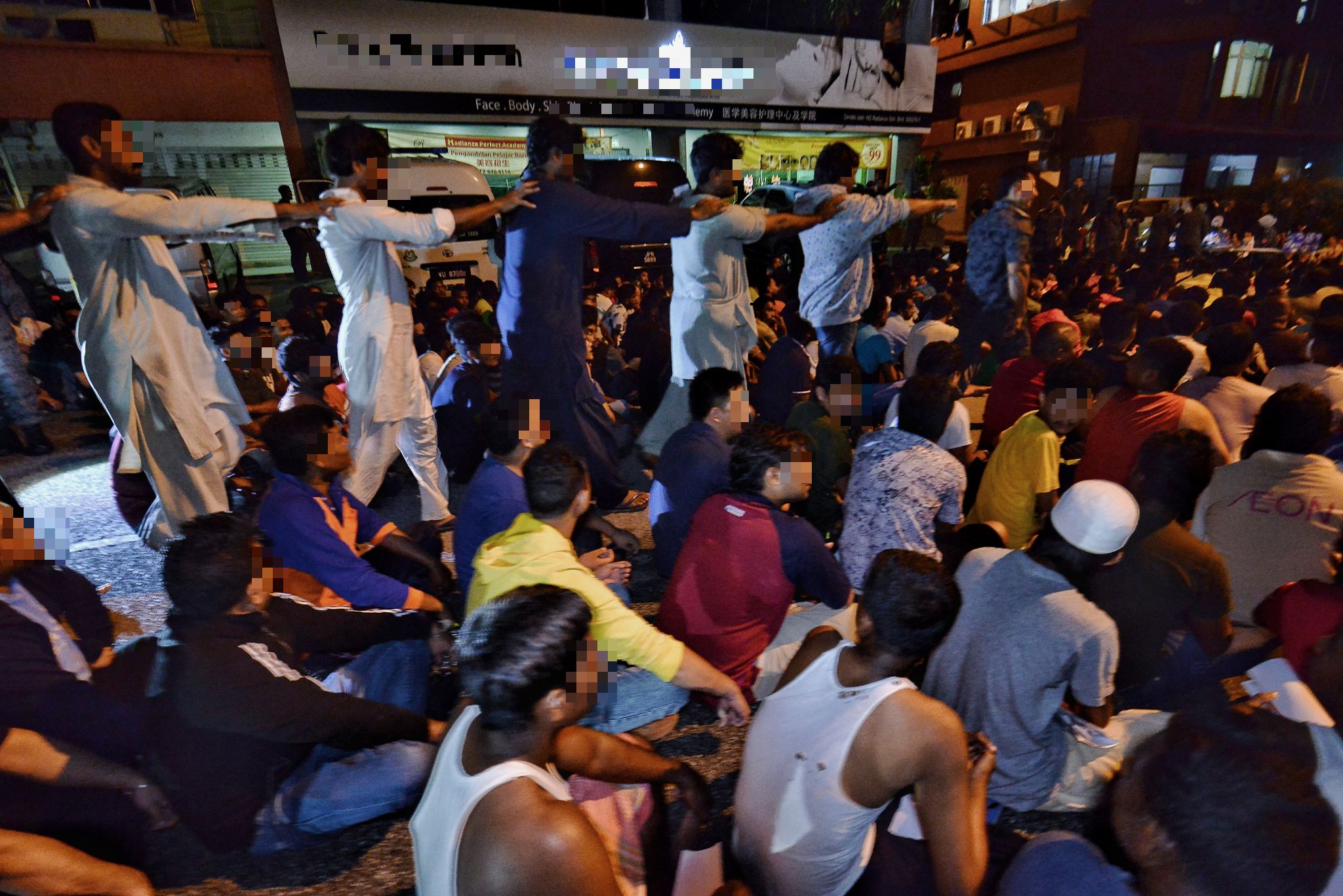 Elak dicekup pegawai imigresen, warga asing nekad terjun dari tingkat dua