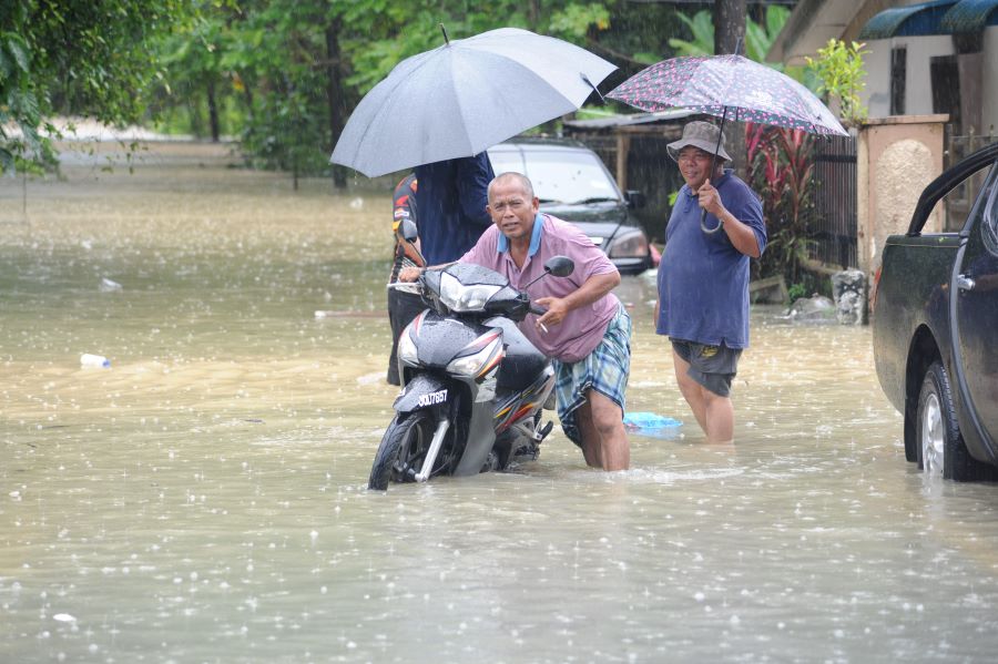 Mangsa banjir Johor, Pahang hampir 9,000 orang