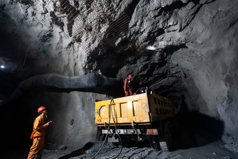 Letupan gas di lombong China, 10 maut