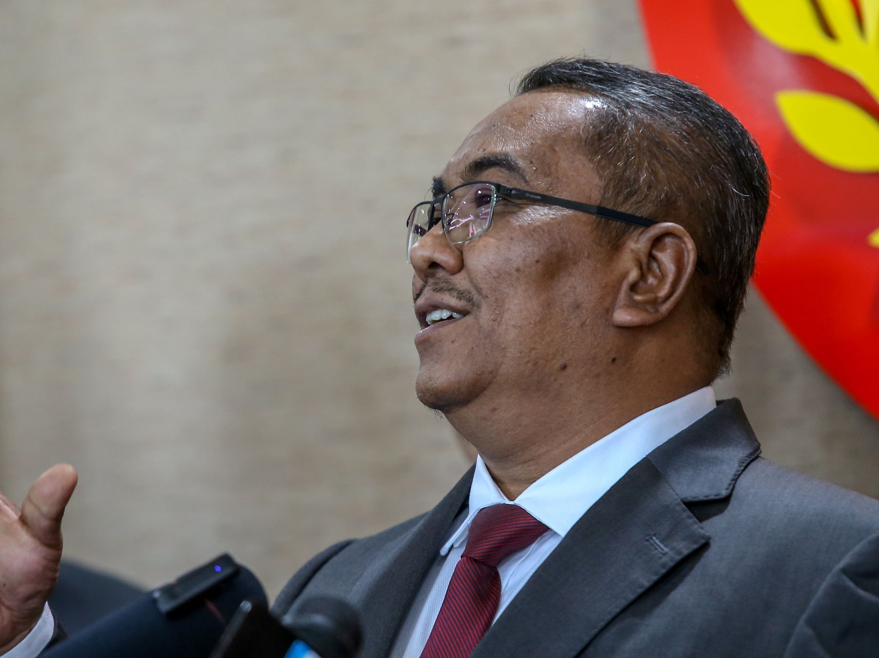 Sanusi hadir di SPRM, beri keterangan pagi ini