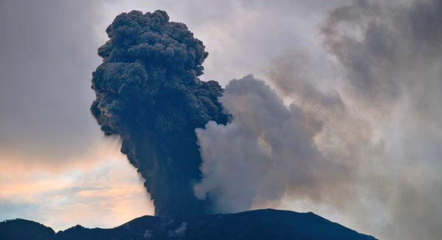 Marapi meletus lagi, agensi geologi beri amaran jika terdapat hujan abu