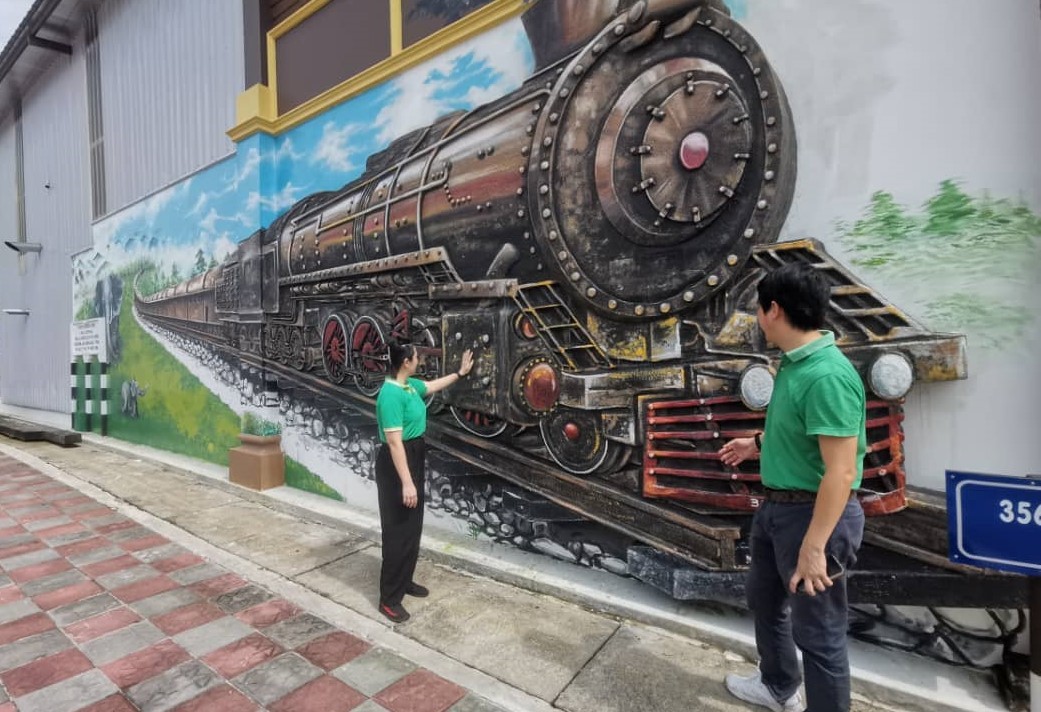 Dinding kedai jadi mural kisah sejarah