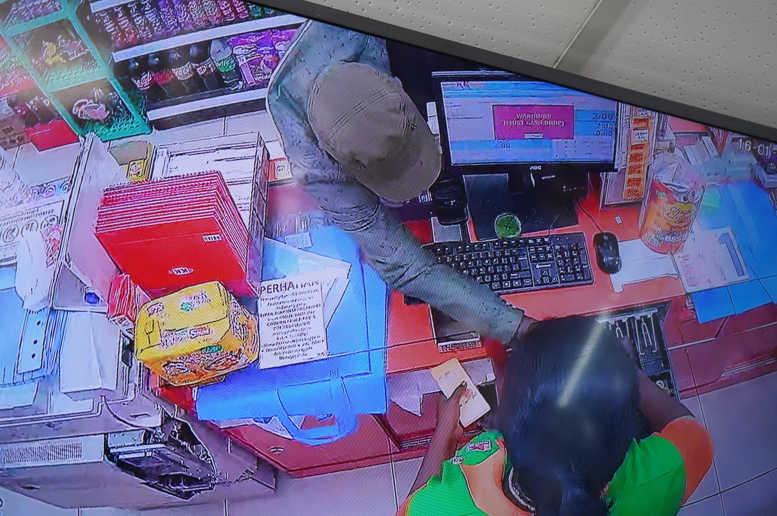 Penagih dadah samun tiga kedai serbaneka dicekup polis