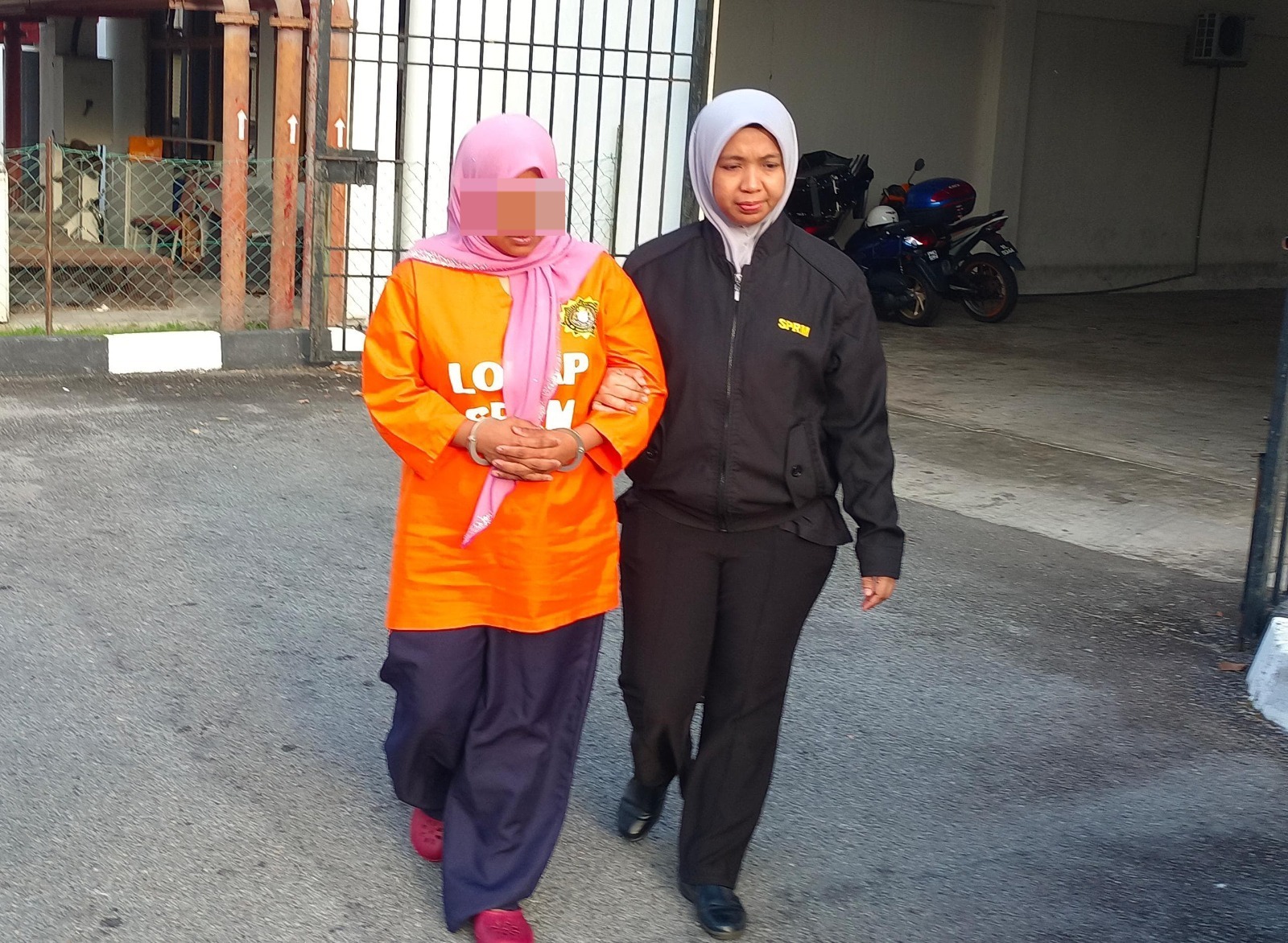 Penjawat awam kemuka tuntutan palsu Jualan Rahmah ditahan SPRM