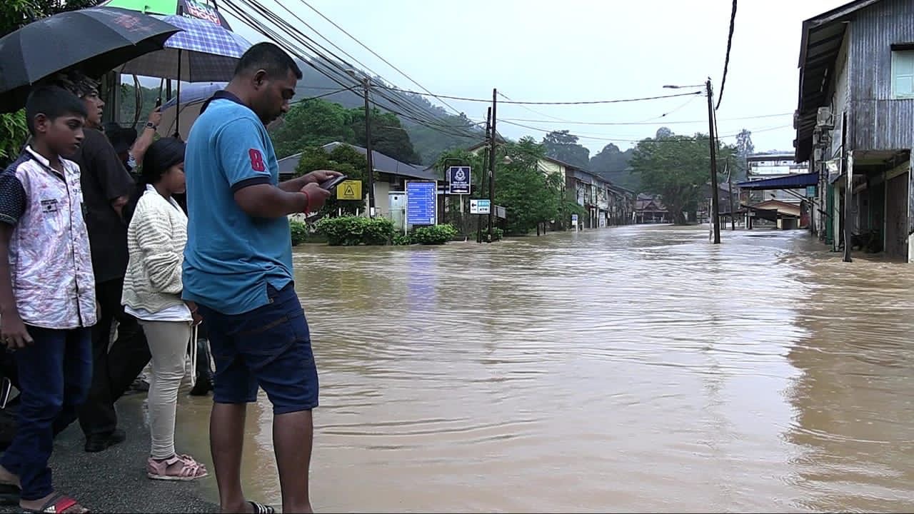 Pertembungan air bukit dan sungai, punca banjir di pekan Sungai Lembing