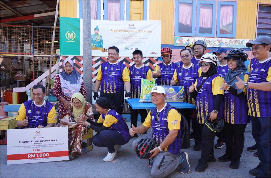 Kayuhan UDA Cares bersama Raja Muda Perlis santuni penduduk