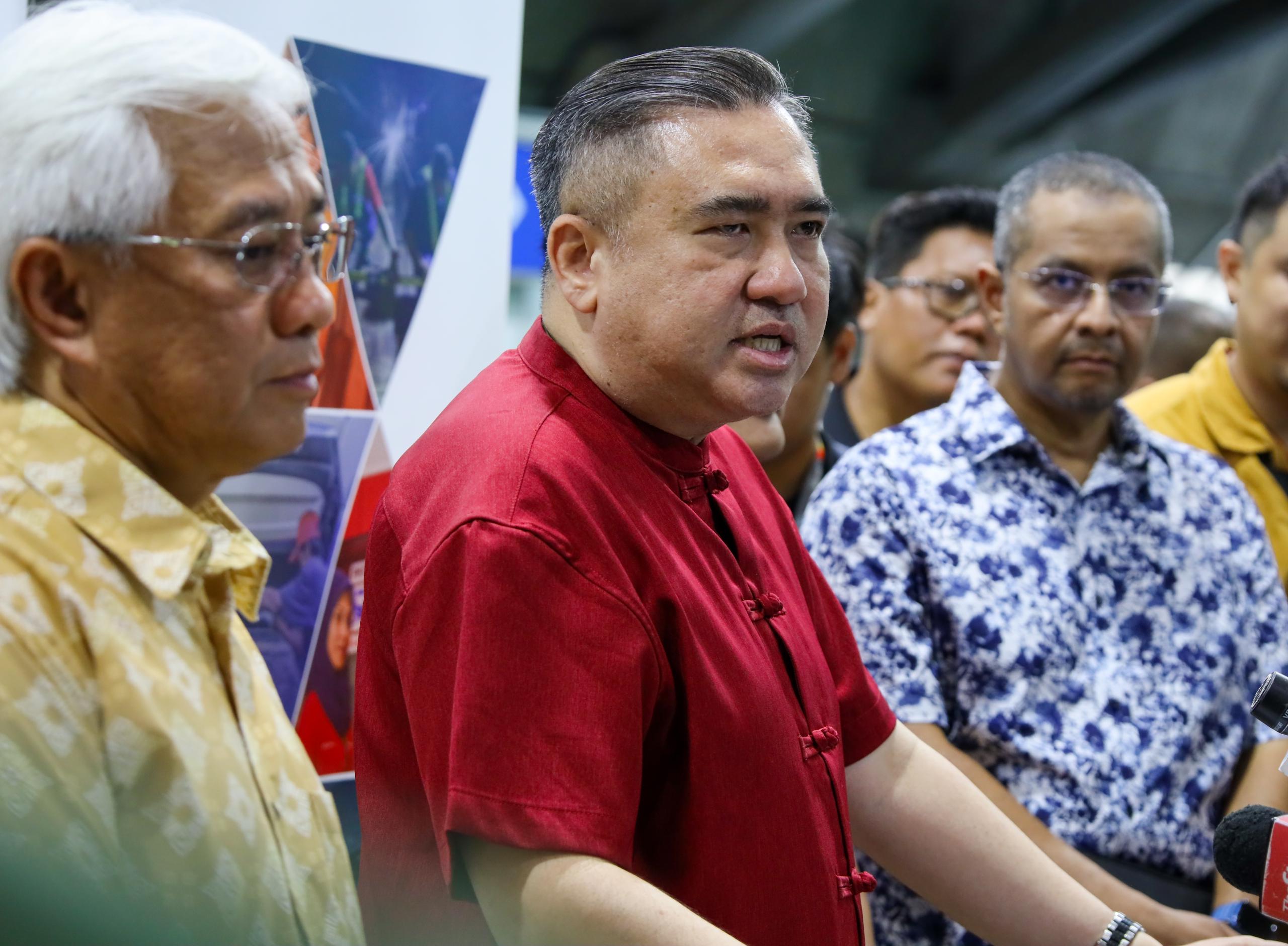 Pesawat terhempas: Tunggu laporan siasatan BSKU – Anthony Loke
