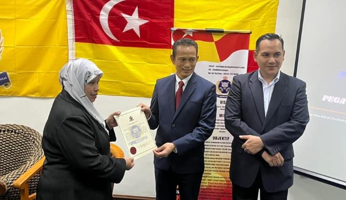 Paskad penghubung masyarakat dengan negara