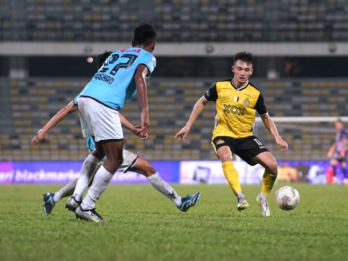Aksi persahabatan antarabangsa kedua Perak FC malam esok