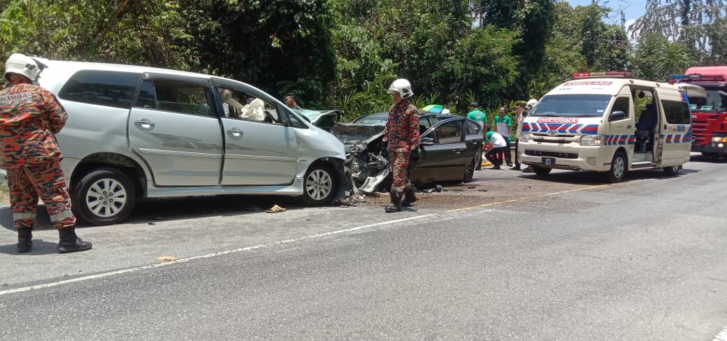 Dua beradik yatim piatu sekelip mata