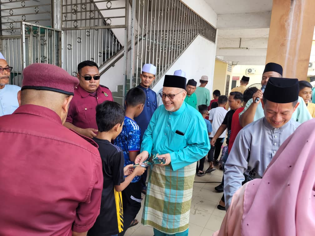 DUN Kelantan tunggu keputusan Bersatu tentukan nasib Mohd. Azizi