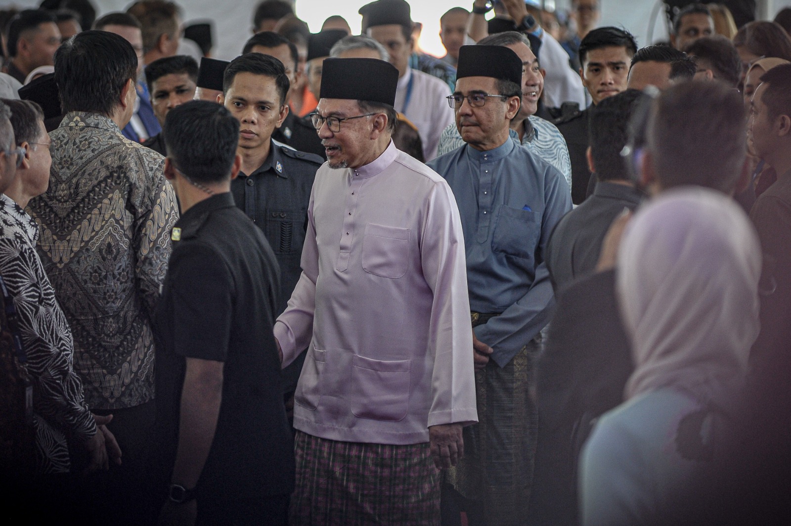 Ahli akademik ‘biasa-biasa’ tak perlu dibawa masuk dari awal – Anwar