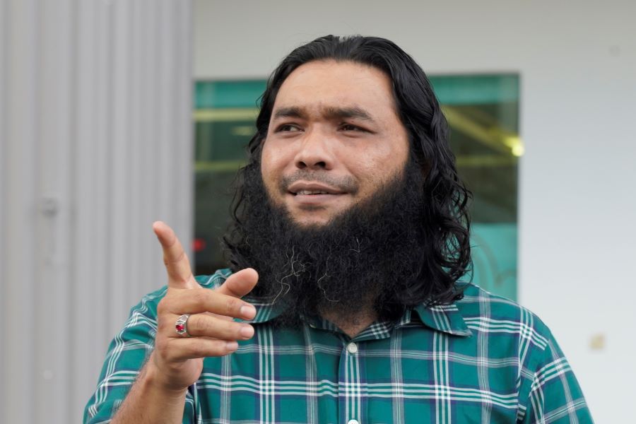 Papagomo direman pagi esok