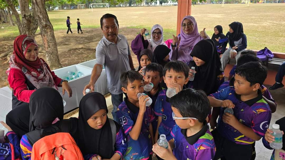 Cuaca panas: Murid dibekalkan air mineral