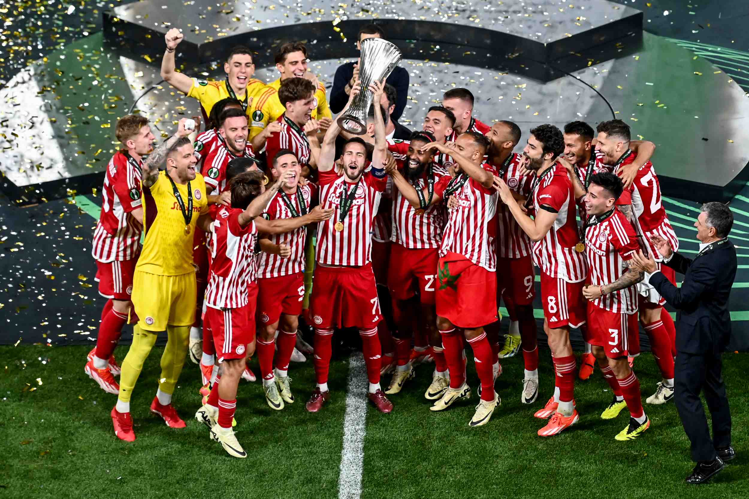 Olympiakos juara Liga Konferensi Eropah