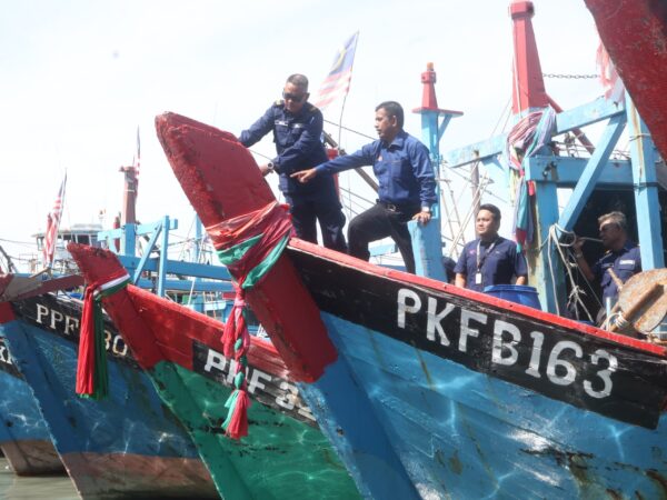 10 vesel pukat tunda bernilai RM3 juta disita