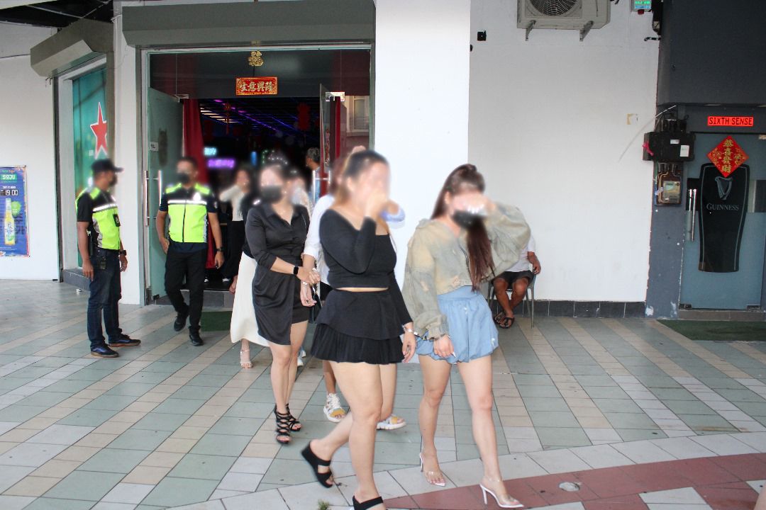 Serbuan Imigresen, dua GRO cedera ketika cuba lari
