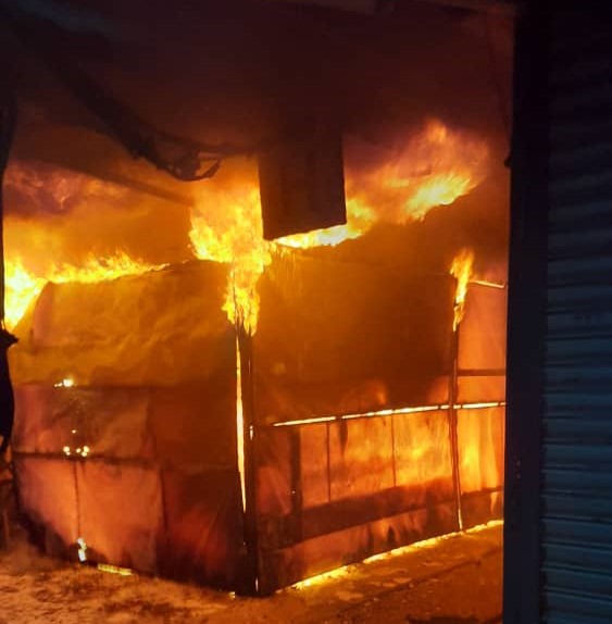 Lapan gerai Bazaria Wangsa Maju musnah terbakar