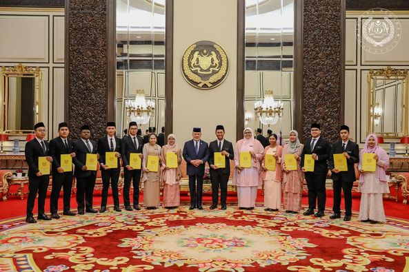 Sultan Ibrahim berkenan kurnia Biasiswa Yang di-Pertuan Agong