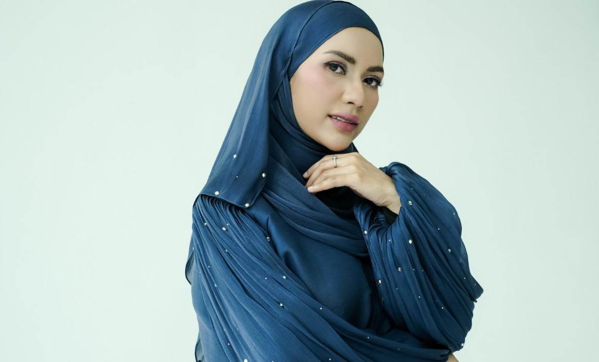 Saya ada ayah, tapi macam ‘tak ada’ – Zara Zya
