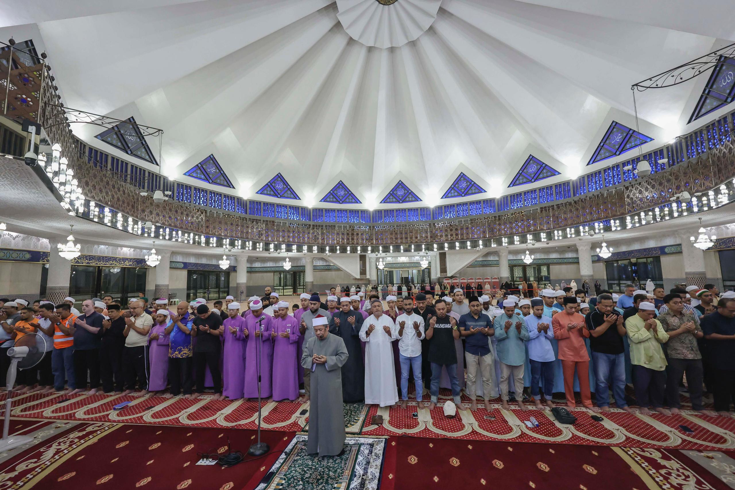 Kira-kira 500 jemaah solat jenazah ghaib pemimpin Hamas