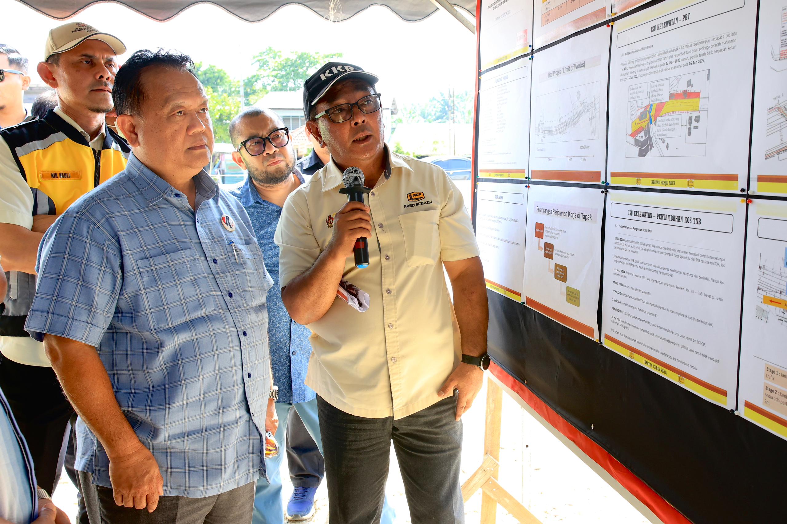 Pembinaan jalan Jeli-Dabong yang runtuh capai 60 peratus