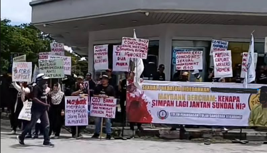 Kakitangan Maybank Bercham piket tuntut keadilan mangsa gangguan seksual