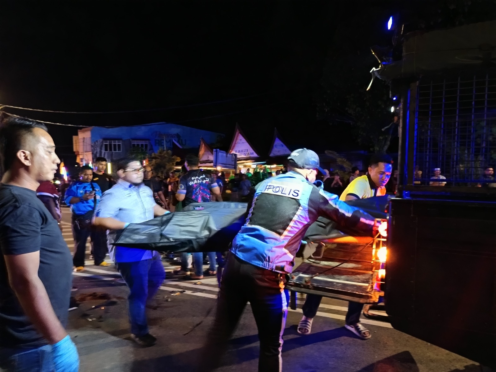 Remaja maut motosikal langgar kereta buat pusingan U mengejut