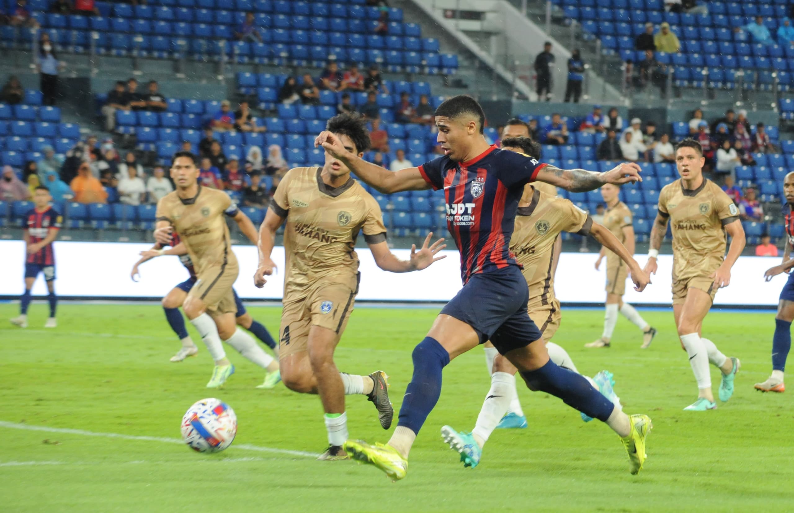 Sri Pahang ‘liat’, JDT berhempas pulas menang 3-1