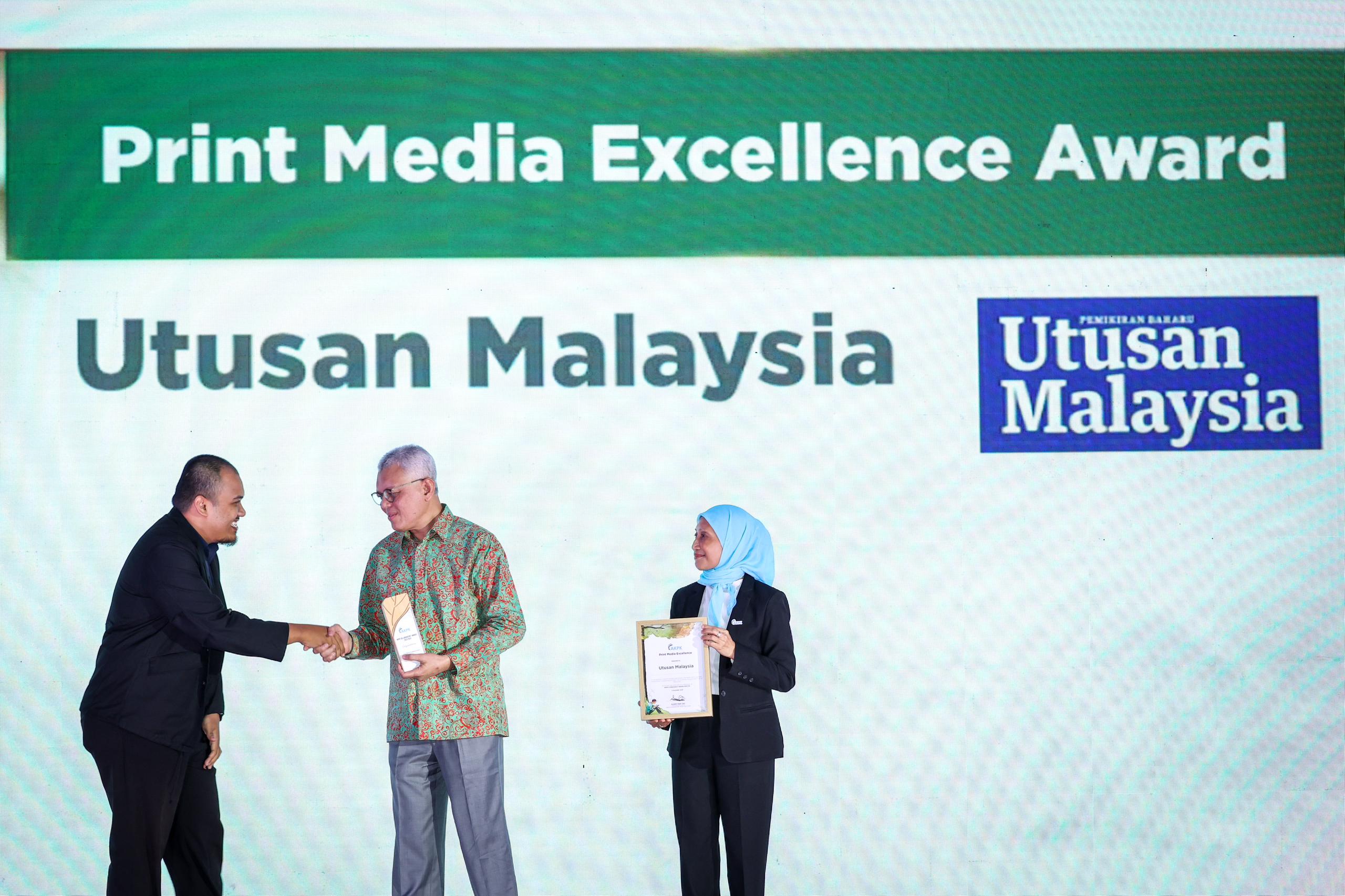 Utusan Malaysia raih Anugerah Kecemerlangan Media Cetak AKPK
