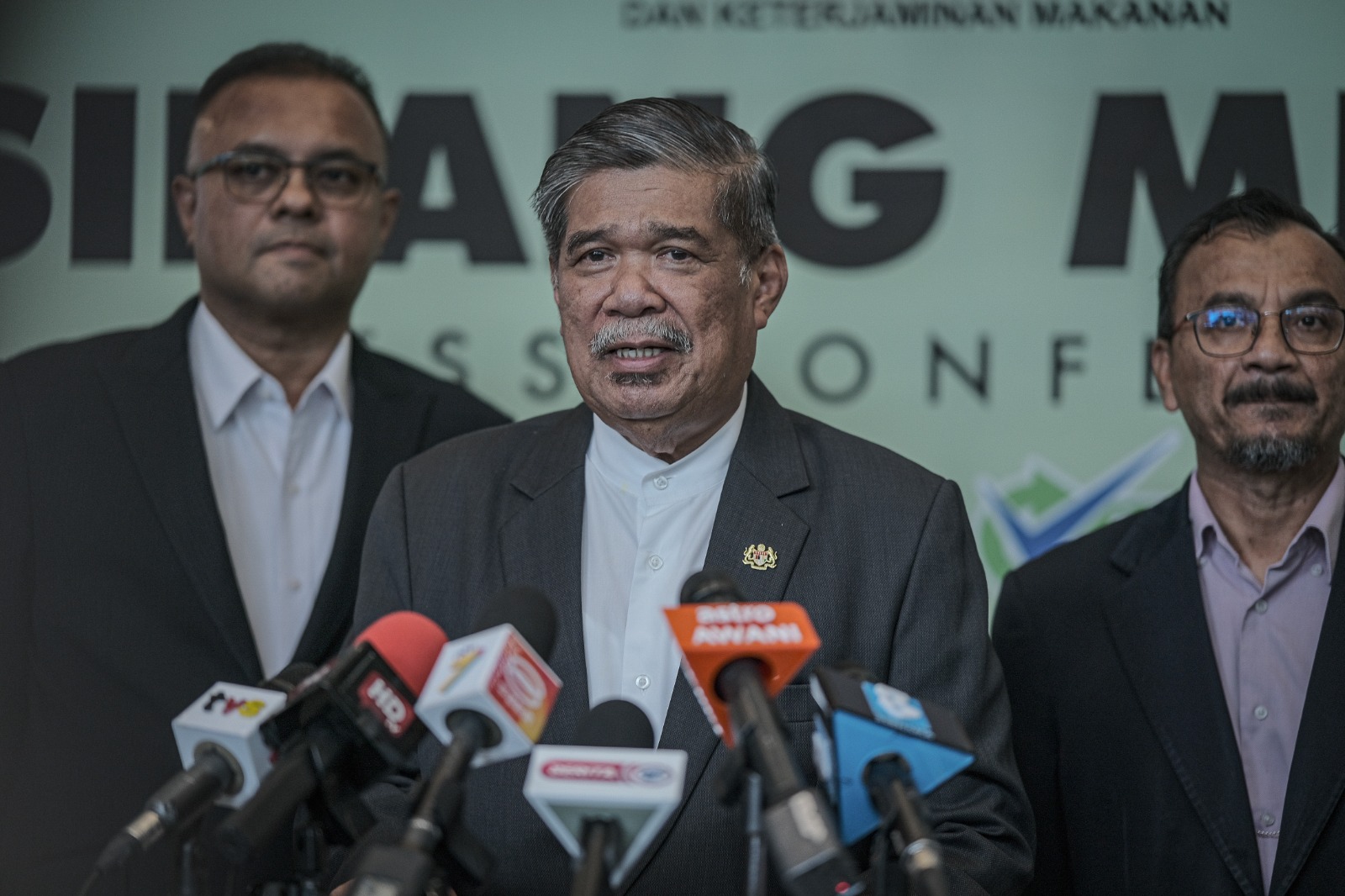 Mohamad enggan layan isu Batu Puteh