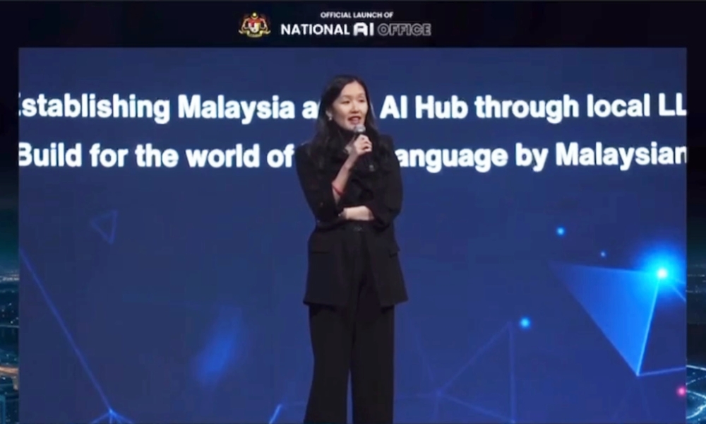YTL AI Labs lancar Ilmu 0.1