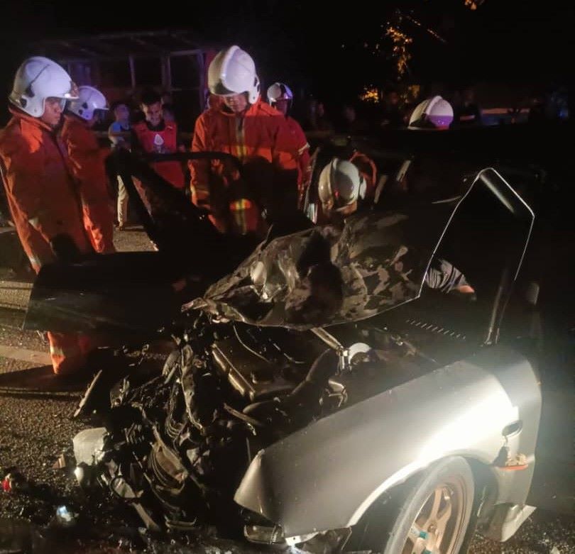 Buruh maut kereta rempuh Isuzu Dmax