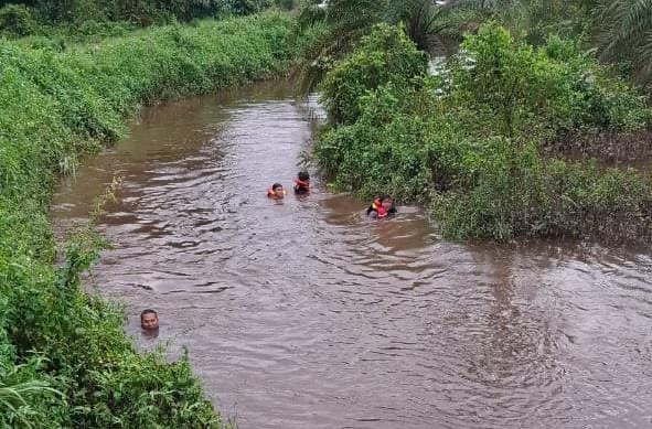 Remaja dikhuatiri lemas ketika mandi sungai bersama 10 rakan