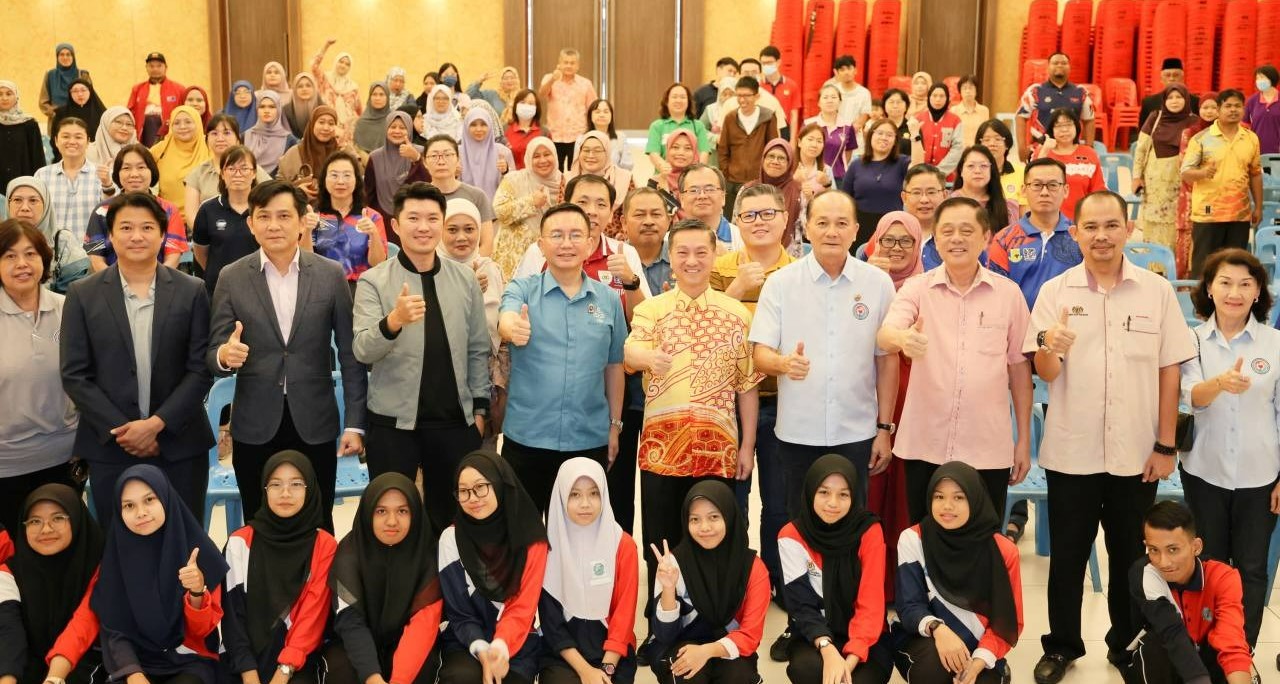 Bantu pelajar luar bandar rapatkan jurang digital