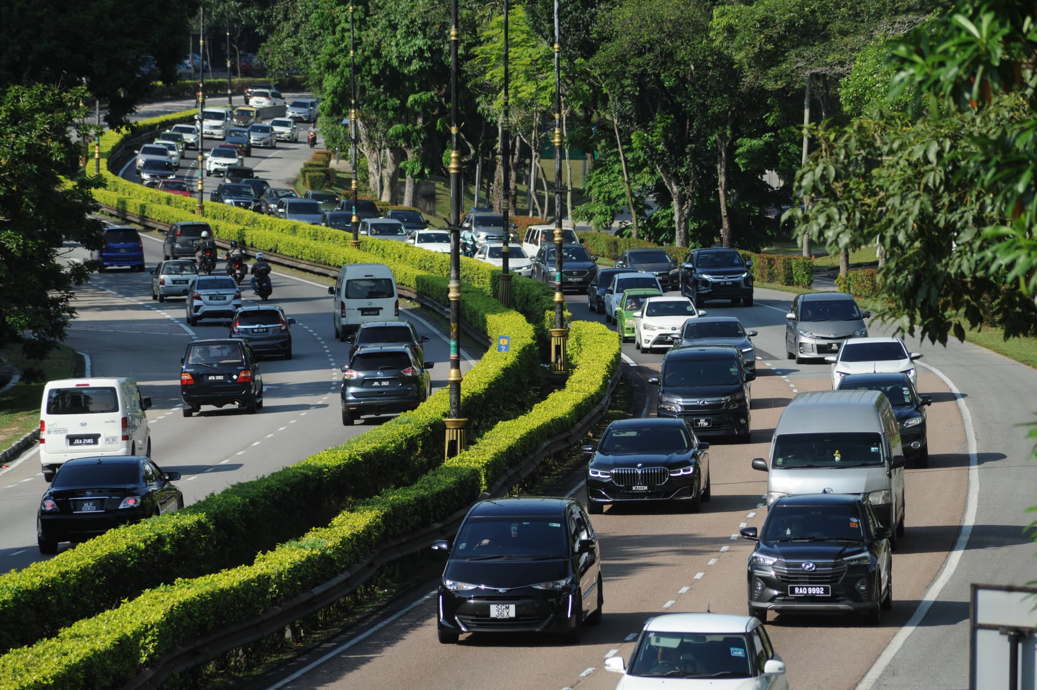 Laksanakan caj kesesakan secara berperingkat