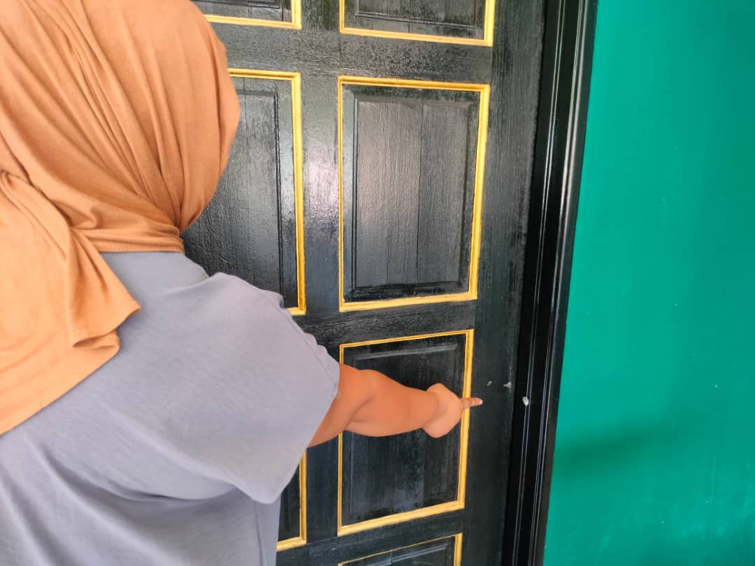 Enam das tembakan nyaris bunuh suami isteri