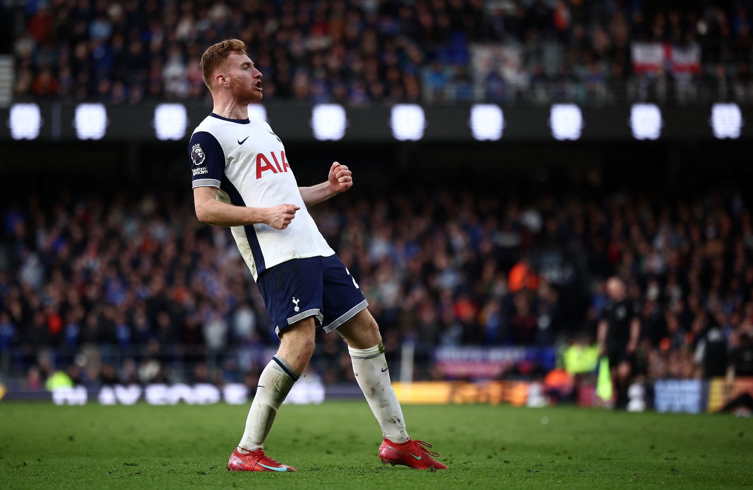 Spurs benam Ipswich 4-1