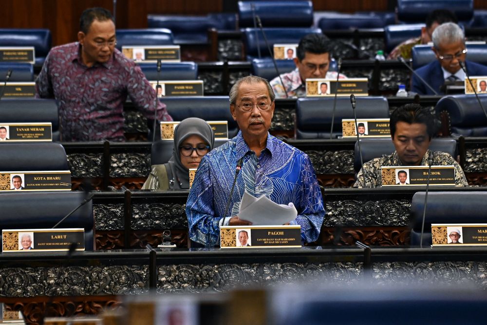 Perlu buat kertas putih, tangani masalah padi, beras negara- Muhyiddin