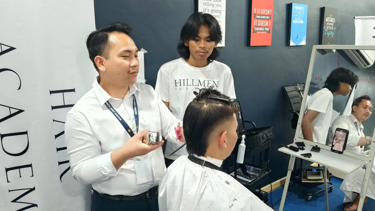 Kursus percuma lahirkan 100 tukang gunting rambut premium