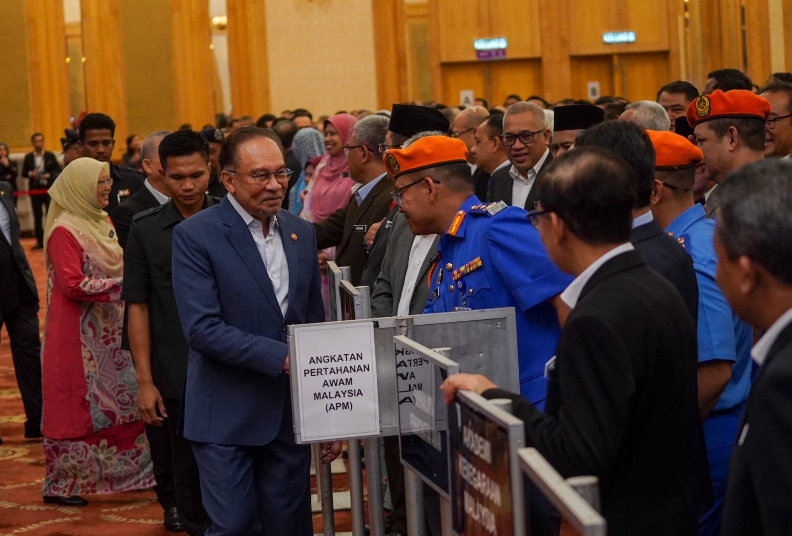 Batal serta-merta lesen bazar Ramadan jika dijual semula pihak lain – Anwar