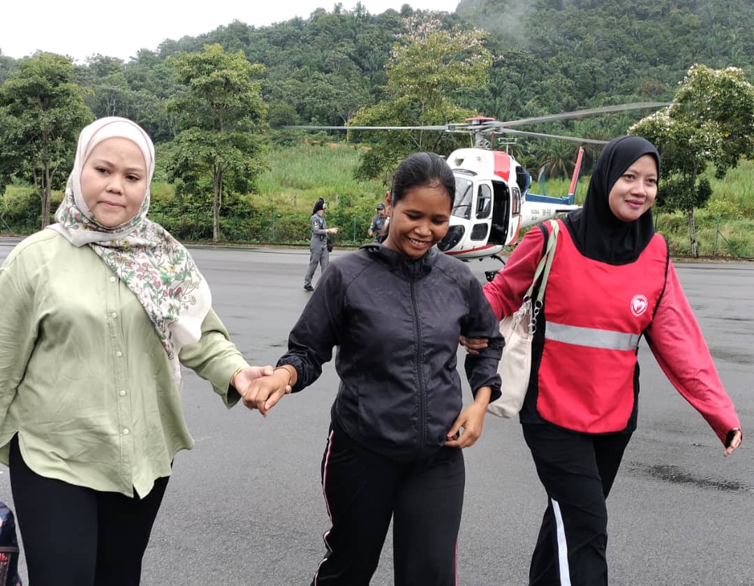 Tiga ibu mengandung diterbangkan melalui penerbangan ihsan PDRM