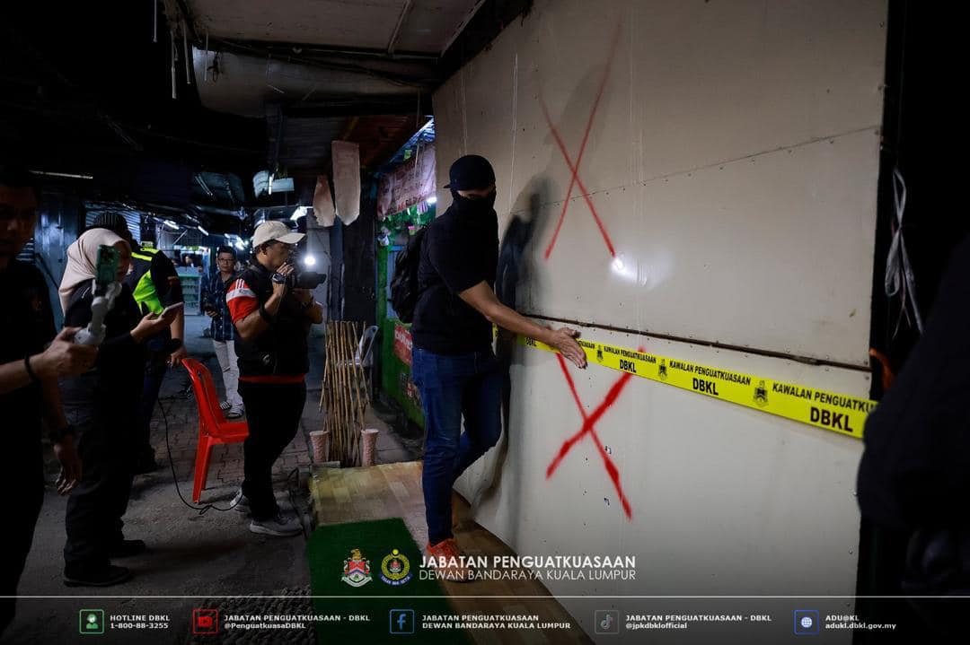 DBKL gempur Bazaria Wangsa Maju, banteras peniaga tanpa lesen